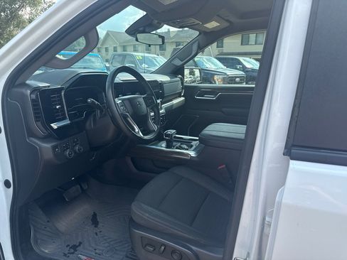 Used 2023 Chevrolet Silverado 1500 LT Trail Boss w/ Protection Package image 16