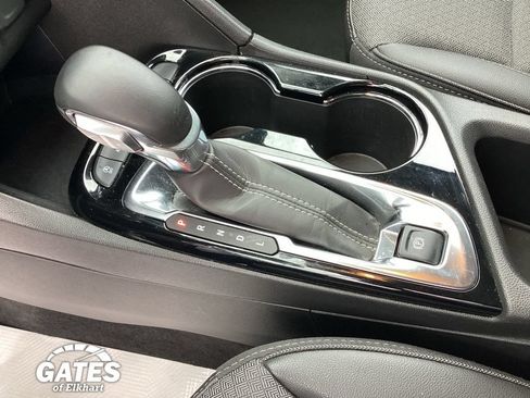 Used 2025 Buick Encore GX Preferred AWD/4WD image 26