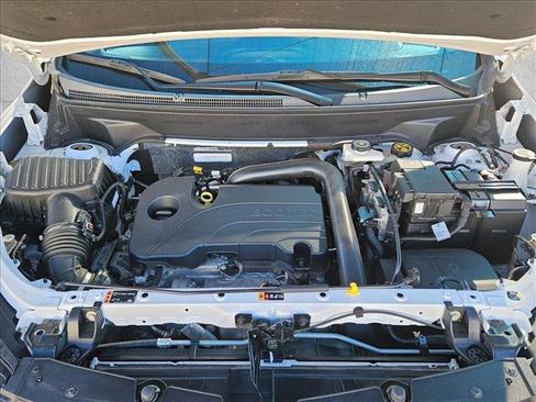 Used 2023 Chevrolet Equinox LS w/ LS Convenience Package image 24