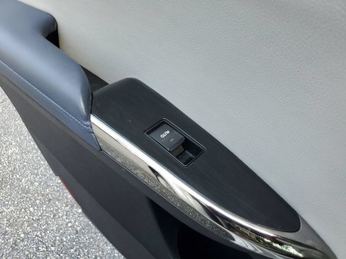 Used 2014 Toyota Avalon XLE Premium FWD image 13