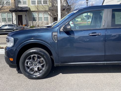 Used 2022 Ford Maverick XLT image 2