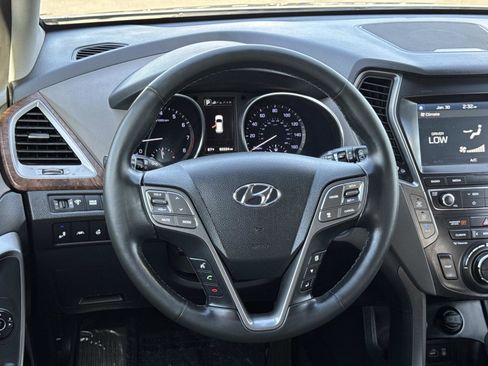 Used 2019 Hyundai Santa Fe XL image 7
