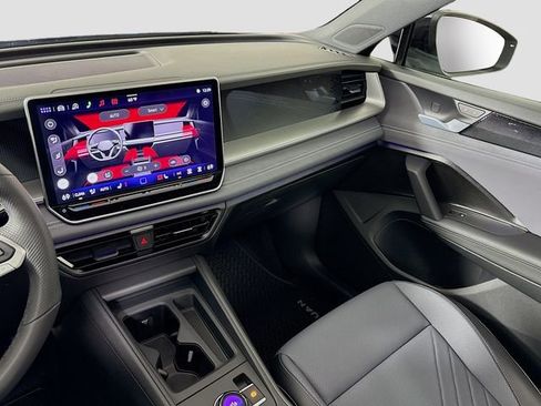 New 2026 Volkswagen Tiguan SE R-Line image 24