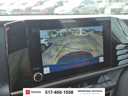 Used 2025 Toyota Camry SE FWD image 24