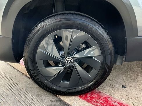 Used 2025 Volkswagen Taos S image 9