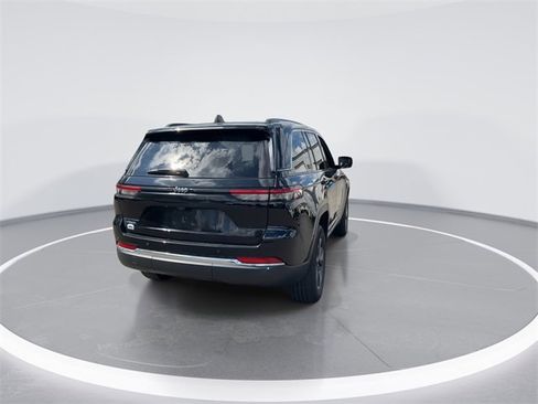 Used 2022 Jeep Grand Cherokee Limited 4xe image 7