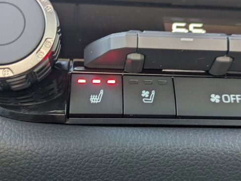 New 2026 Toyota Tundra Limited AWD/4WD image 23