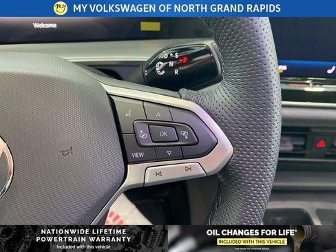 New 2026 Volkswagen Tiguan SE R-Line image 9