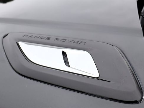 Used 2018 Land Rover Range Rover Sport SE AWD/4WD image 11