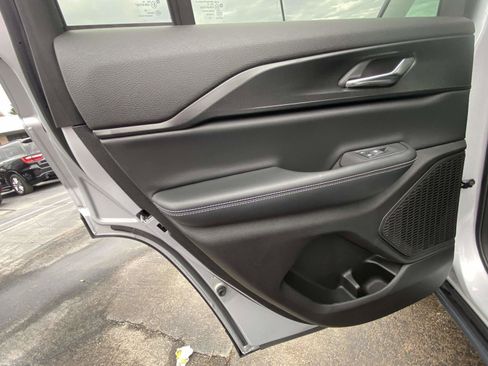 Certified 2024 Jeep Grand Cherokee Altitude image 20