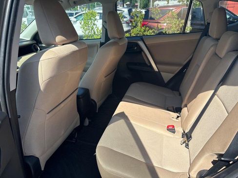 Used 2013 Toyota RAV4 LE FWD image 6
