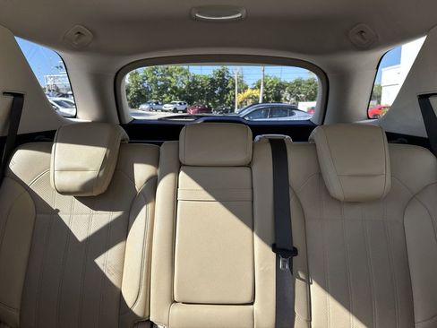 Used 2016 Mercedes-Benz GLE 350 w/ Premium Package image 18