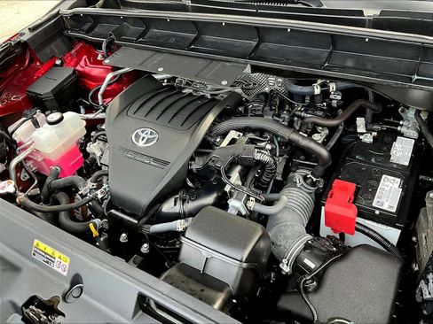 Used 2023 Toyota Highlander XLE image 36