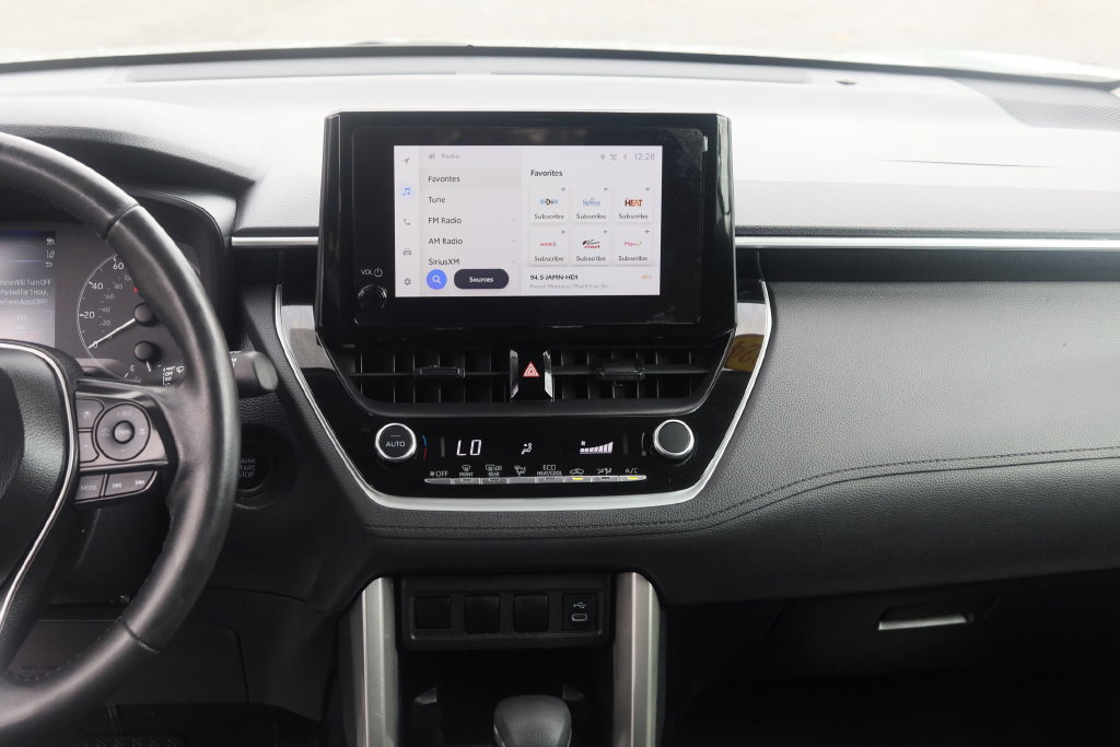 Certified 2024 Toyota Corolla Cross LE AWD/4WD image 12