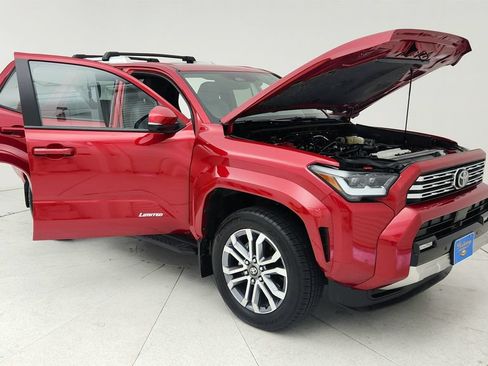 Used 2025 Toyota 4Runner Limited RWD image 9