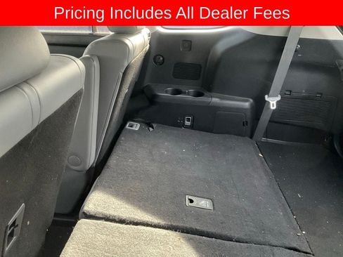 Used 2023 Toyota Highlander XLE FWD image 7
