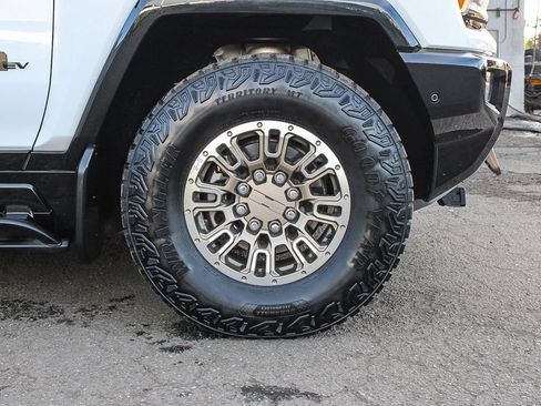 Used 2022 GMC Hummer EV Edition 1 w/ LPO, Illumination Package AWD/4WD image 11