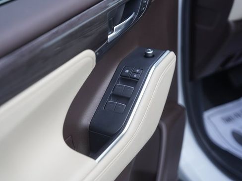 Used 2022 Toyota Highlander Platinum image 29