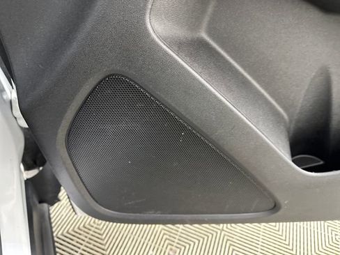 Used 2018 Chevrolet Equinox LT image 29