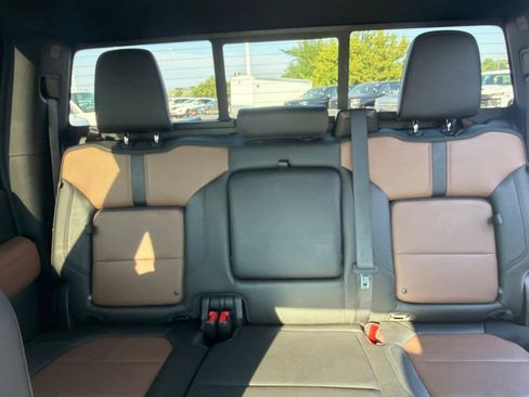 Used 2020 Chevrolet Silverado 2500 High Country w/ Technology Package AWD/4WD image 32