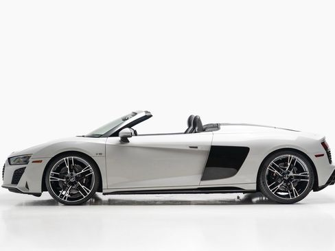 Used 2022 Audi R8 V10 image 11