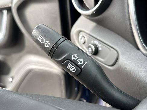 Used 2022 Chevrolet Blazer Premier image 38