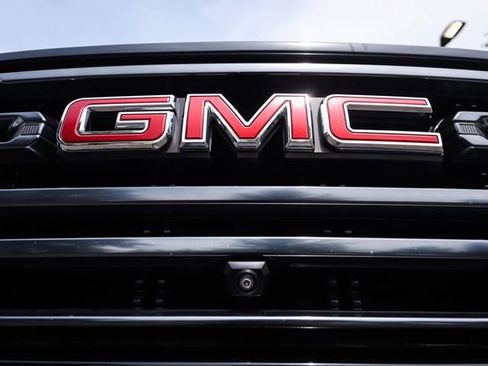 Used 2021 GMC Sierra 1500 AT4 w/ AT4 Value Package AWD/4WD image 19