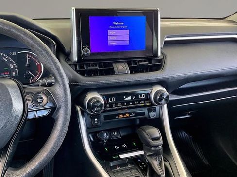 Used 2024 Toyota RAV4 XLE w/ Convenience Package image 9