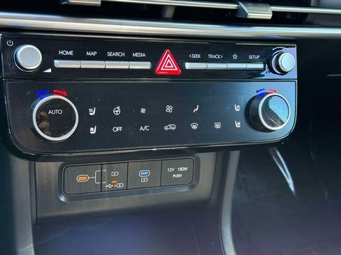 Used 2025 Hyundai Tucson Limited AWD/4WD image 24