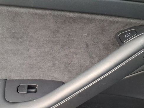 Used 2023 Tesla Model 3 Standard Range image 14