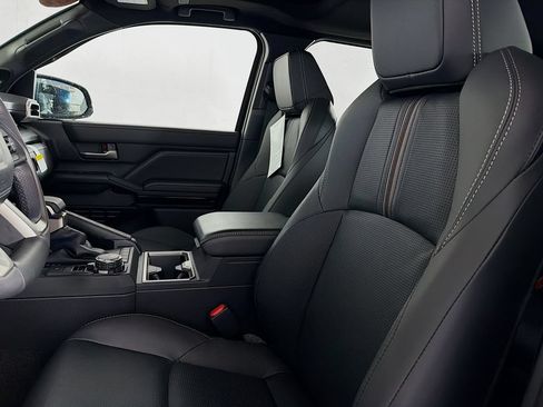 New 2026 Toyota 4Runner Limited AWD/4WD image 32