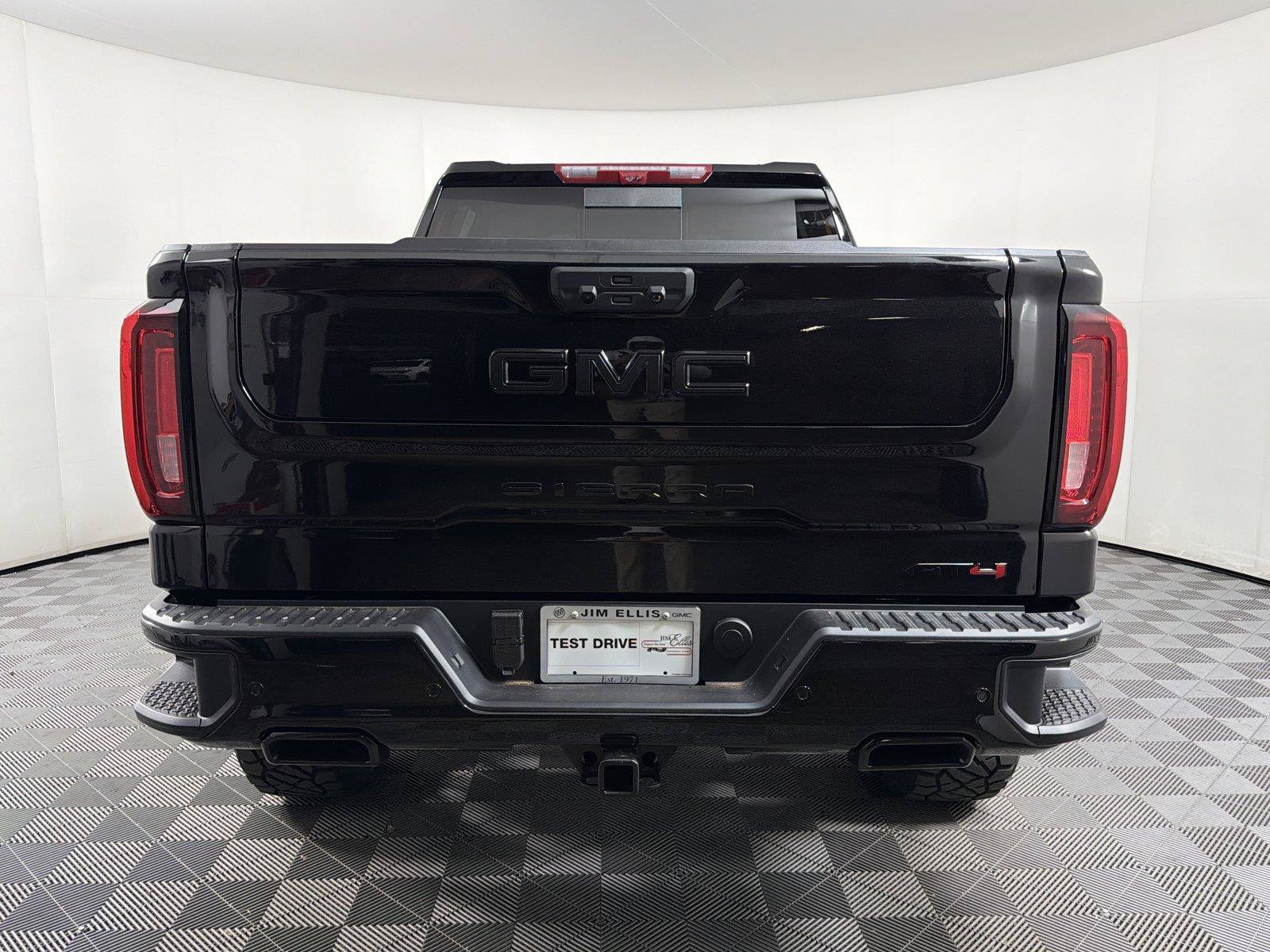 New 2026 GMC Sierra 1500 AT4 w/ AT4 Premium Package AWD/4WD image 5