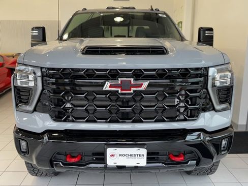 Used 2024 Chevrolet Silverado 2500 ZR2 w/ Technology Package image 37