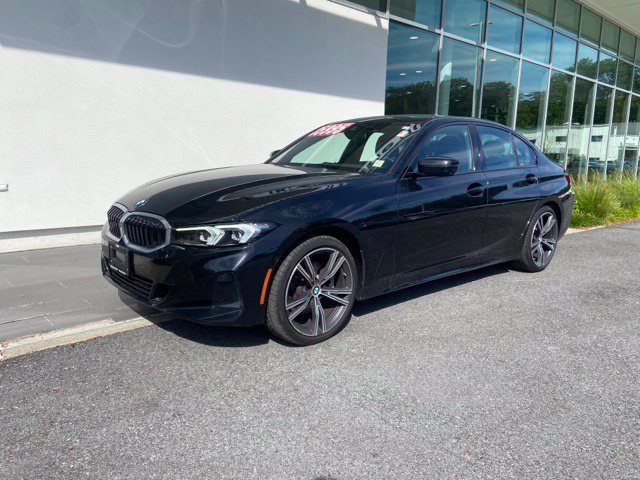 Used 2023 BMW 330i xDrive Sedan w/ Premium Package AWD/4WD image 3