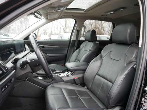 Certified 2024 Kia Telluride EX w/ EX Captain's Chair Package image 35