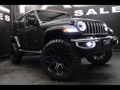 Used 2025 Jeep Wrangler Unlimited Sahara w/ Safety Group