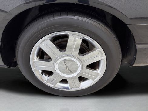 Used 2004 Ford Thunderbird Deluxe image 7