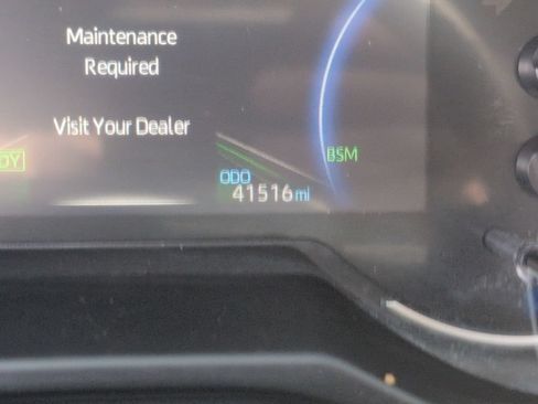 Used 2025 Toyota RAV4 XLE AWD/4WD image 17