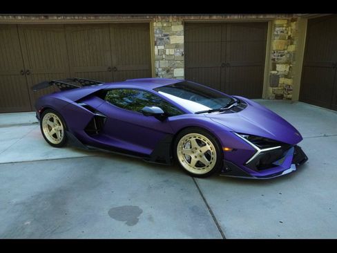 Used 2024 Lamborghini Revuelto AWD/4WD image 1