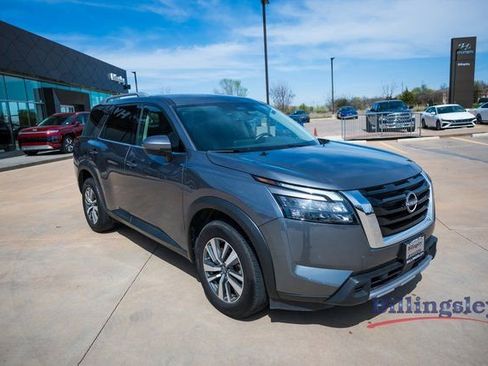 Used 2025 Nissan Pathfinder SL image 7