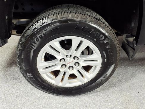 Used 2019 GMC Canyon SLE image 5