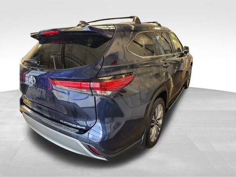 Used 2020 Toyota Highlander Platinum image 11