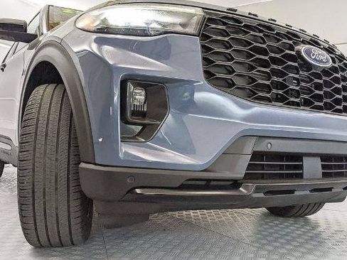 Certified 2025 Ford Explorer ST RWD image 24