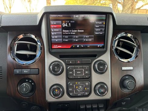 Used 2016 Ford F250 Lariat w/ Lariat Ultimate Package AWD/4WD image 27