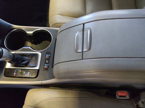 Used 2018 Toyota Highlander Limited Platinum FWD image 26