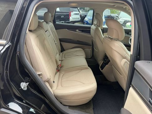 Used 2017 Lincoln MKX Reserve w/ Lincoln MKX Climate Package AWD/4WD image 35