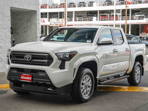New 2026 Toyota Tacoma SR5 AWD/4WD image 3