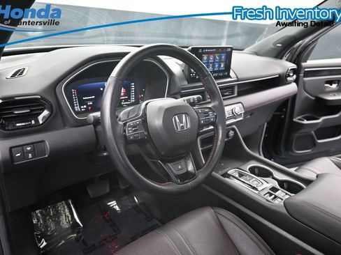 Used 2025 Honda Pilot Black Edition image 21