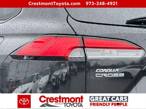 Certified 2023 Toyota Corolla Cross XLE w/ Convenience Package image 8