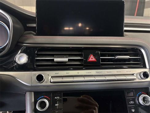 Used 2025 Genesis G70 3.3T Advanced w/ Sport Prestige Package image 17